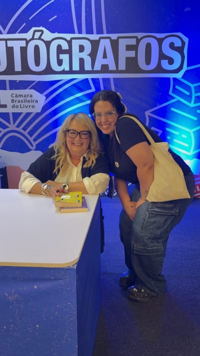 Aquele dia inesquecível em que finalmente conheci a Lynn Painter e descobri que ela é tão incrível quanto os livros dela. 📚🥹💖 #booktok…