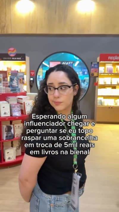 Eu já vim psicologicamente preparada para este momento klkkkk e vcs, topariam? #livros #leitura #bienal #bienaldolivro #bienaldolivrosp