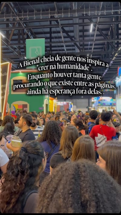 Ver a Bienal lotada todos os dias nos devolve um pouco da fé na humanidade, né? 🥹 Em um tempo em que a gente fala tanto sobre distração…