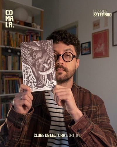Vamos ler literatura brasileira? ASSIM NA TERRA COMO EMBAIXO DA TERRA, de @maiatravis, é nosso livro de setembro no Clube de leitura da…
