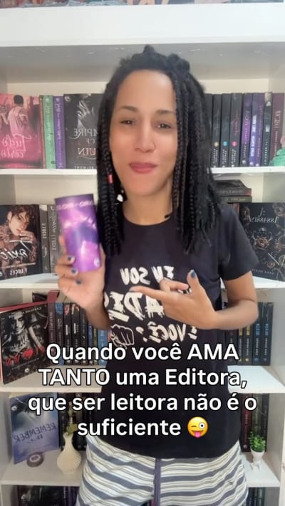 Quando os Gatos saem … os 🐭🎉🍾‼️‼️😎 Meu Deus , como EU AMO VOCÊS hahaha Primeira Bienal como Influencer de vocês 💜💜 #bienal #books…