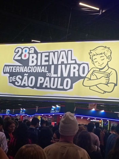 Um dia comigo na Bienal do Livro de SP!