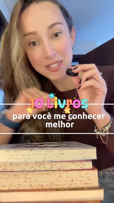 📚 10 livros para você me conhecer melhor — ou pelo menos descobrir um pouquinho mais sobre a leitora por trás desse perfil. 🤎 Porque os…