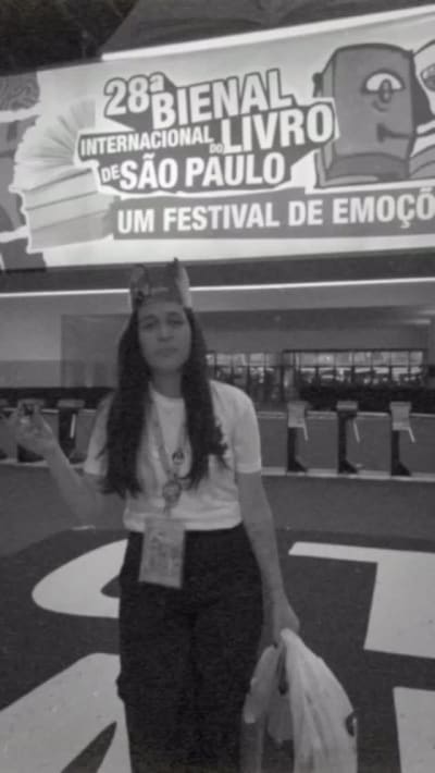 Você contou? 👀📚 Porque leitor sabe que essa conta nunca fecha 😂🤡 E você, quantos livros comprou na Bienal? 👇 #bienaldolivrosp #livros…