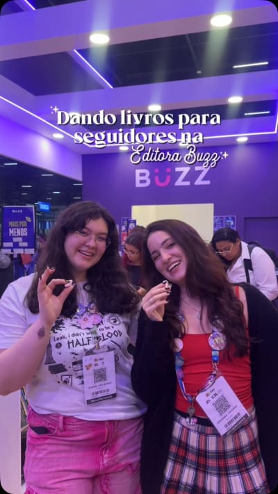 Dando livros para seguidores na Editora Buzz 💜 #bookgram #booktok