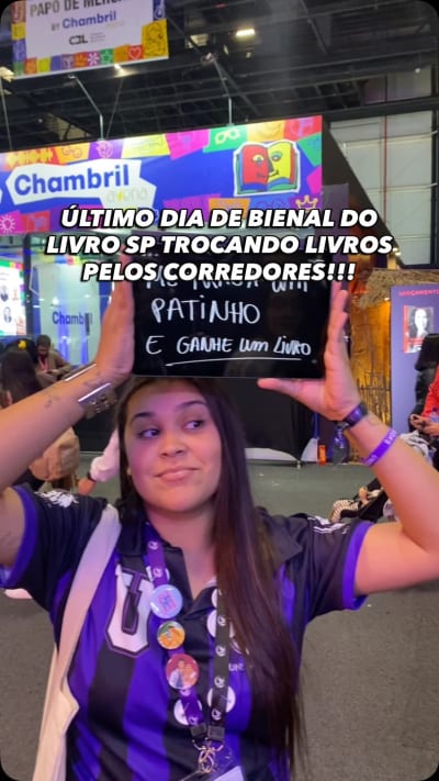 mais um dia trocando livrossss #bookstagram #indicaçãodelivros #bienaldolivrosp #bienaldolivro