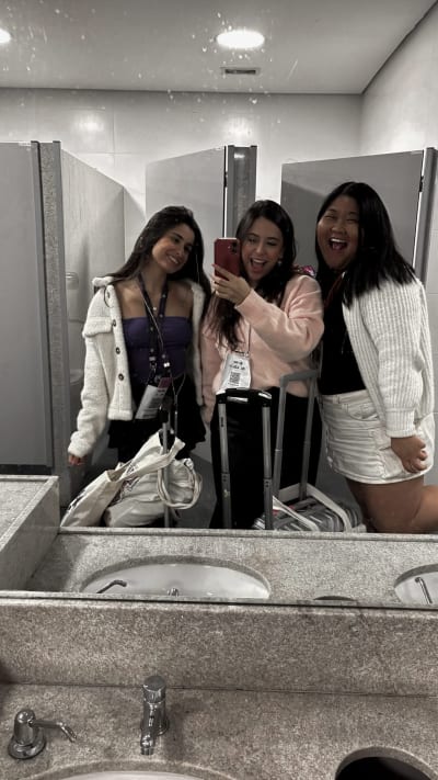 a gente se passou MUITO, viva a bienal ✨💅💋🗣️⭐️ #reelsliterario #bienaldolivrosp #bookhot #livros #falandodelivros
