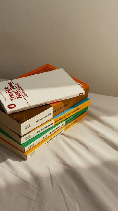 "Eu nem olho quem são os autores que leio" então será que você tá lendo mesmo? #livros #bookstagram #booktokbrasil
