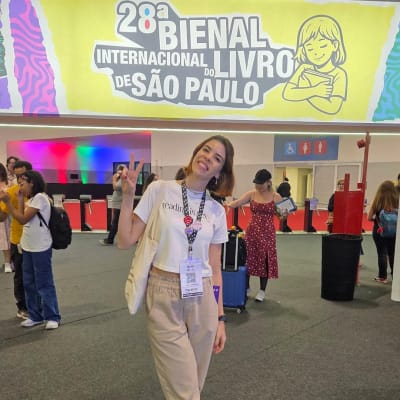Se conectar com as pessoas é a melhor parte da Bienal. E foi exatamente isso que eu fiz. Reencontrei amigos, abracei gente que admiro…