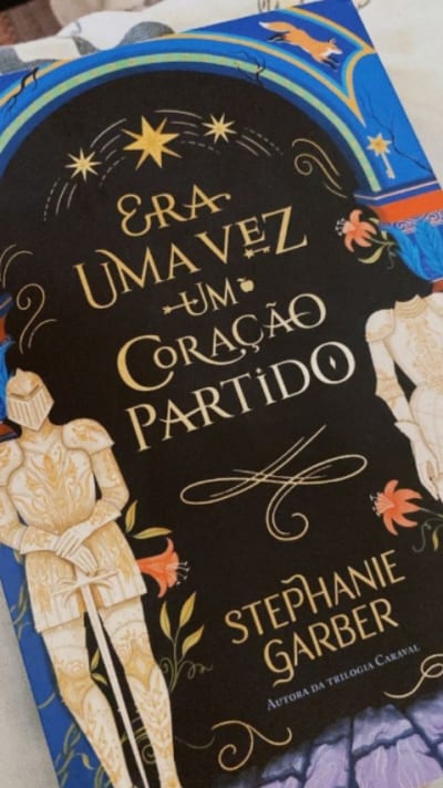 REF: era uma vez um coração partido . . . #booklover #livros #booktok #bookstagram #books @stephanie_garber