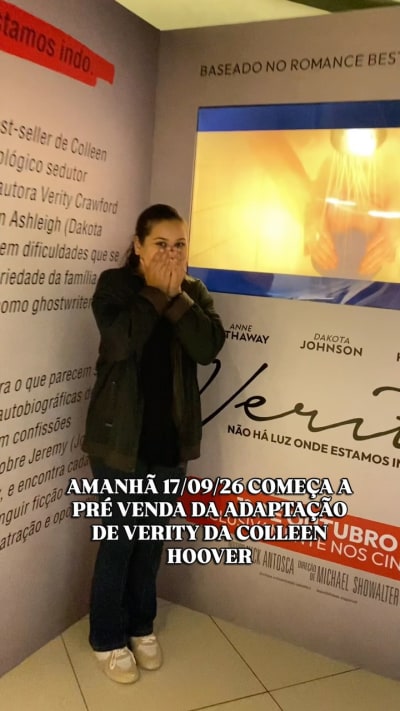 Amanhã começa a pré venda do filme de verity no cinema!!! *esse livro gigante fica no cinema uci barra da Tijuca- Rio de Janeiro #verity…