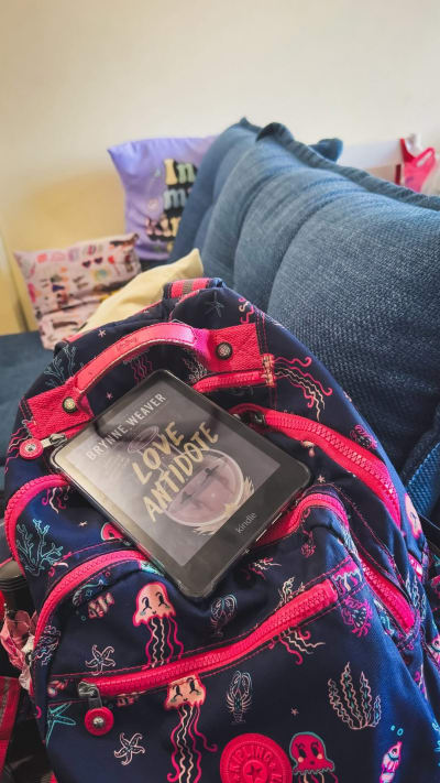 Quem nunca levou o kindle para passear? 👀🫣 #livros #books #bookstagram #livrosemaislivros