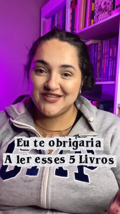 Se você fosse minha amiga eu te obrigaria a ler esses 5 livros! Já leu algum desses? Comenta aqui, e não esquece de salvar esse vídeo pra…