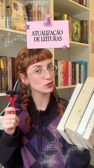 ⋆｡‧˚ʚ🍓ɞ˚‧｡⋆ um pouco do que eu estou lendo no momento #bookstagram #livros #leitura #booktokbrasil