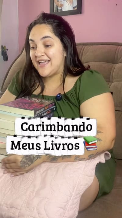 Vem ver como eu carimbo meus Livros, você também marca os seus? Me conta aqui #livros #bookstagrambr #leitura #leitor #livrosemaislivros