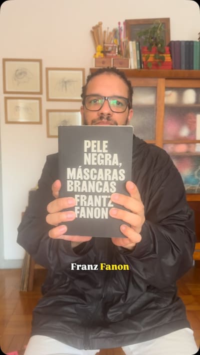 Indicação de livros de autores e autoras negras para você parar de passar vergonha na internet e ampliar seu conhecimento. Literatura…