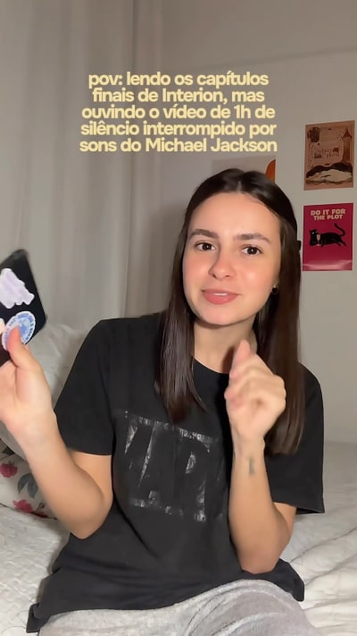 gente, pra que fazer isso com meu coração nesse final?? agora minha tbr de outubro que lute pra incluir um livro de 1600 páginas 🤡…