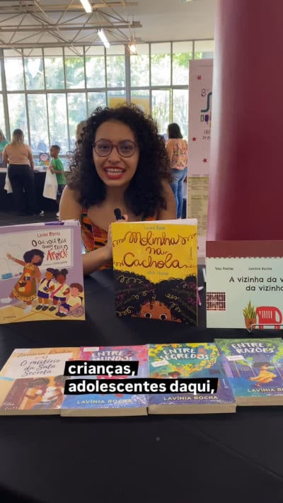 📚 A escritora Lavínia Rocha é uma das autoras convidadas do Salão do Livro! “Estou muito feliz por ter sido escolhida como uma das…