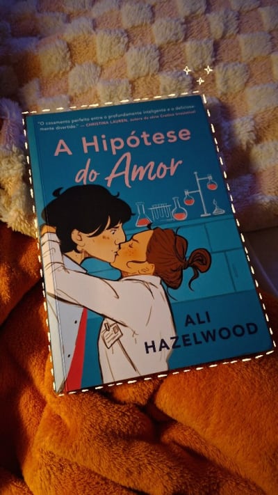 E aí, gente, como estão as expectativas de vocês? Ao mesmo tempo que eu estou MUITO empolgada, tenho medo de a adaptação não corresponder…