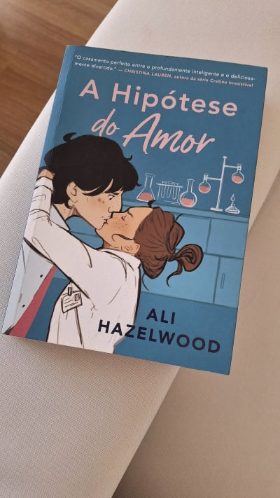 foi oq senti mais falta 😭 #bookstagram #booktokbrasil #adaptacaoliteraria #ahipotesedoamor #alihazelwood