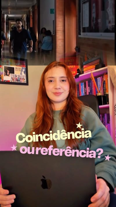 🚨 GENTE… ISSO FOI COINCIDÊNCIA OU REFERÊNCIA? 👀 Quem conhece a história de A Hipótese do Amor sabe que o livro nasceu como uma fanfic de…