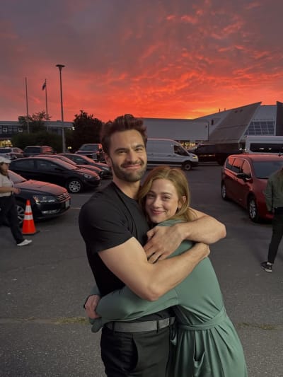 Aproveitando para postar as fotos dos bastidores de “A Hipotese do Amor” que foram publicadas pela @lilireinhart para dizer que o filme já…