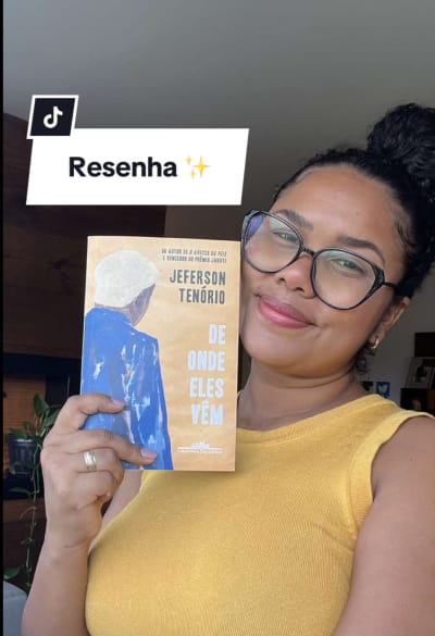 Resenha “Deonde eles vêm” de Jeferson Tenório. ✨ Neste livro conhecemos a história de Joaquim, um jovem que entrou na Universidade pelo…