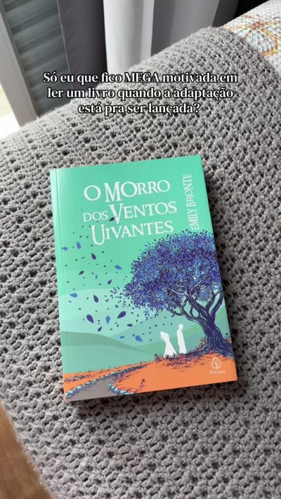Mesmo se for uma releitura, é tão prazeroso ler um livro um pouco antes de assistir a adaptação! 🤍 #booktok #booktokbrasil #livrostiktok