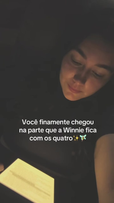 A melhor saga da VIDA🧚🏻‍♂️✨🫦 Livro: A sombra da terra do nunca- Nikki St. Crowe #BookTok #livrostiktok #asombradaterradonunca…