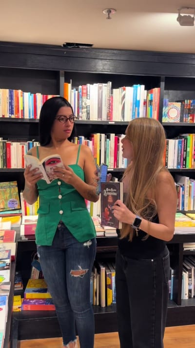 O que você iriam escolher, dois reais ou um livro misterioso? Minha Querida Assassina já está disponível para venda no site da Flyve!…