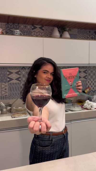 jutsu com livros e vinho 😎 | clube das supostamente normais #jutsu #jutsuchallenge