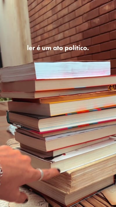 alguns livrinhos maravilhosos e necessários. 🙌🤍 || #fyp #booktokbrasil #politica #tiktok #atopolítico