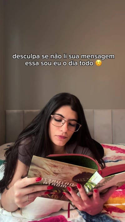 Se me procurar, provavelmente vou estar ocupada lendo rs 📖🫠 #BookTokBrasil #BookTok #LeitoresDoTikTok #Meme #Livros