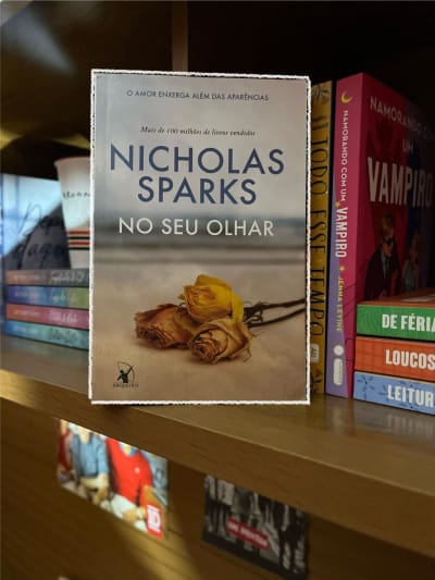 Ⓡⓔⓢⓔⓝⓗⓐ 📖 Imagina seu pneu furar em uma estrada deserta e ainda estar chovendo e de repente um cara com o rosto todo machucado para pra…