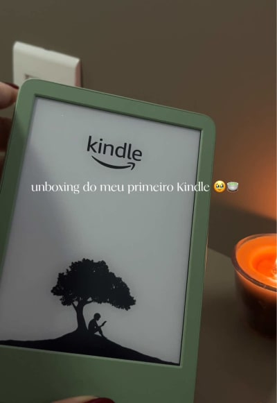 Finalmente comprei meu primeiro Kindle 🥹🧚📖🤍 . . . . . . . #kindle #kindleunlimited #unboxing #booktok #creatorsearchinsights