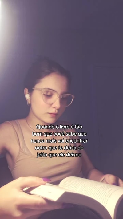 #BOOKS | Livros: Umaa janela sombria; Duas coroas retorcidas. Choro só de pensar nessa duologia, recomendo para todo mundo#romance #fyp…