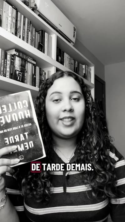Pense num livro BOM: tarde demais. Só leiam!!!!!🌟 #colleenhoover #booktok #fypシ #livrostiktok #fy