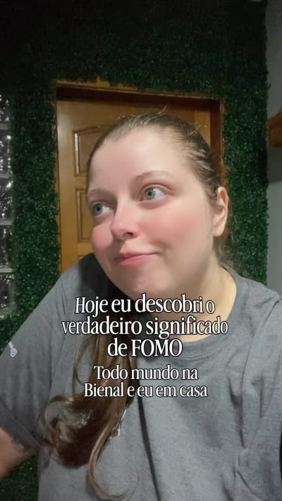 Eu só queria tá lá no meio do povo pegando uns brindes sabe????? 🥹🥹🥹🥹 #creatorsearchinsights #booktok #booktokbrasil #bienaldolivro…