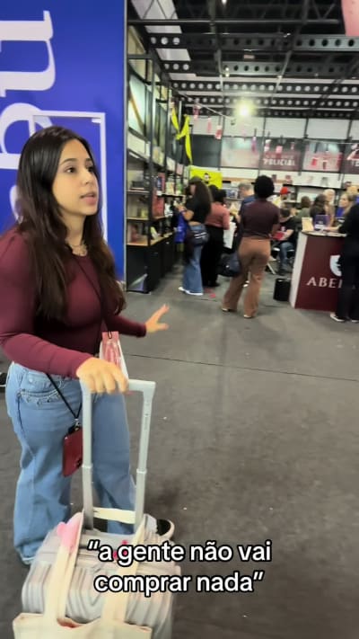 Post de @readbycaa no TikTok, há 1 mês