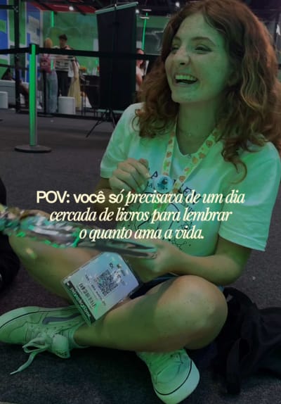 às vezes, tudo que a gente precisa é de um dia cercada de livros, histórias que aquecem o coração e a sensação de estar exatamente onde…