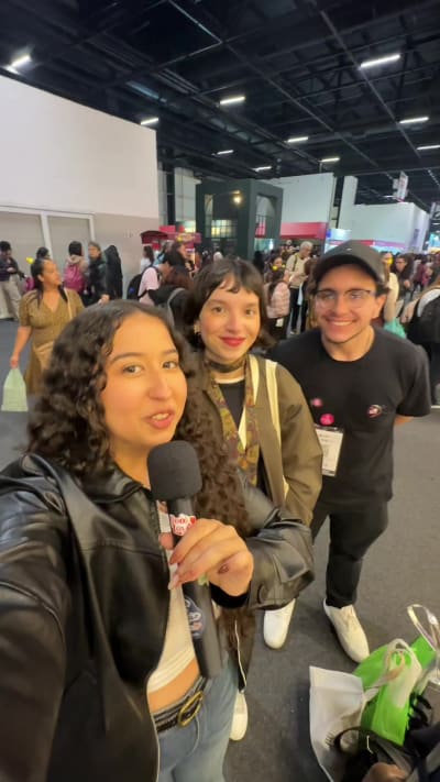 Desafio com as incríveis @Bizungando 📚🐛 e @Laiza G.📖 na Bienal Internacional do Livro de São Paulo📚⭐️ Esse foi nossa missão procurando…