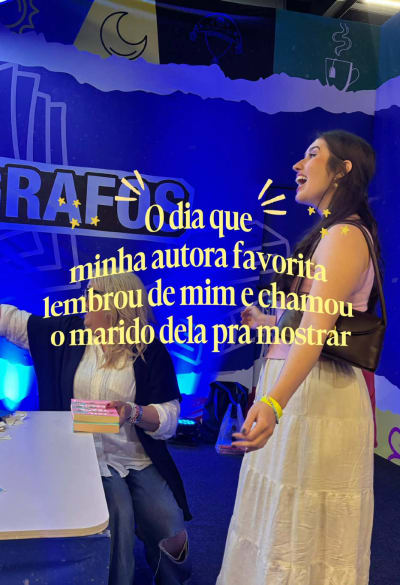 Simplesmente chocada com essa interação. Dona Lynn Painter é além de uma escritora incrível uma pessoa extremamente gentil 💛🥹…
