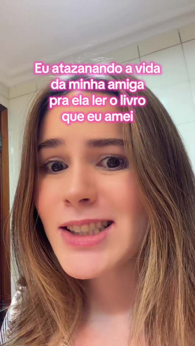 Uma hora eu convenço 🙏🏻 #memeliterario #booktokbrasil