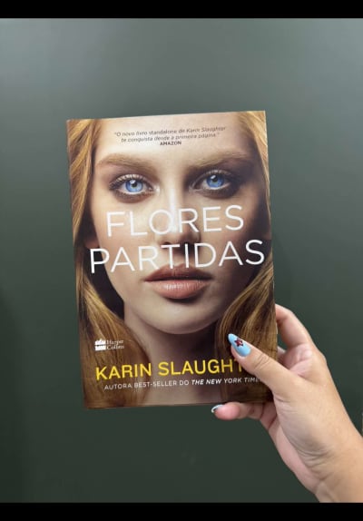 Leitura de agosto do LL: Flores Partidas 🥀 #florespartidas #karinslaughter #karinslaughterbooks