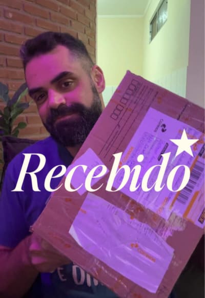 Um recebido super especial! A @Rosane Reis | Booktok 📚, me presenteou com três livros incríveis, e eu fiquei completamente apaixonado por…