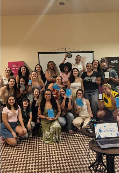 🌊 Em agosto lemos O Naufrágio, de Vincent Delecroix e foi daqueles encontros em que a gente até se atropela para falar sobre o livro 🗣️…