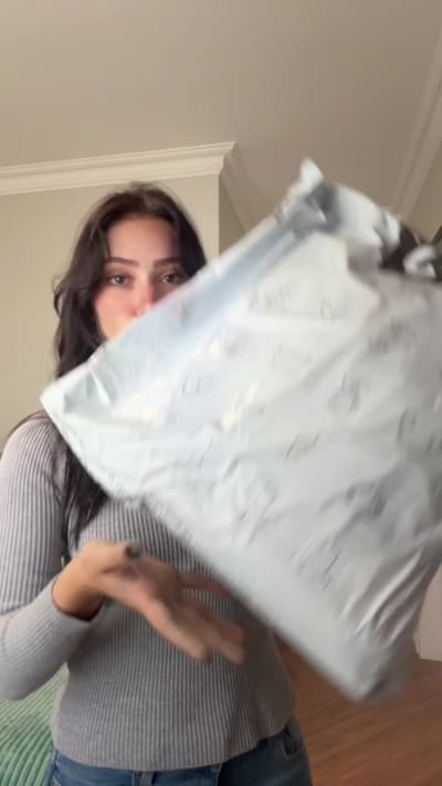 Primeiro Shein Haul! Se quiserem todos os produtos, é só colocar J98N8 na SHEIN. 💘 @shein_official @sheinbrasil #SHEINtrends…