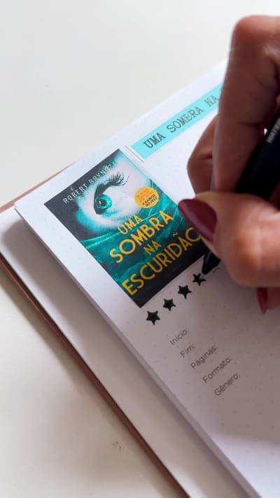 Já leram este livro? #livro #book #suspense #readingjournal #cadernodeleitura