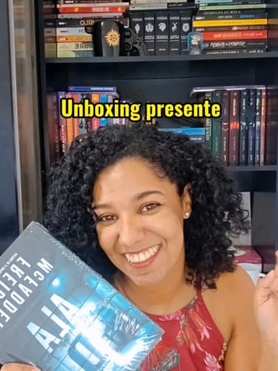 Unboxing presente 🎁 #unboxinglivros #booktokbrasil #booktok #CapCut