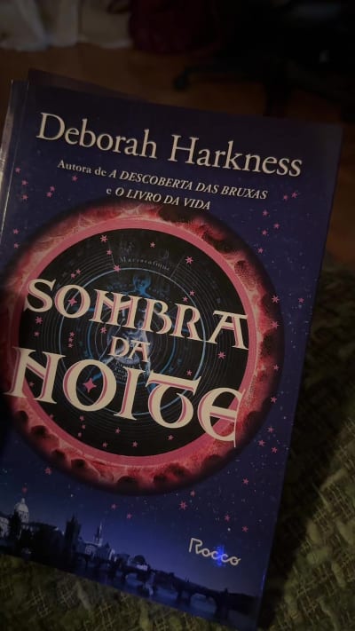 Trilogia das almas - Deborah Harkness @Editora Rocco - a descoberta das bruxas - sombra da noite - o livro da vida #booktok…